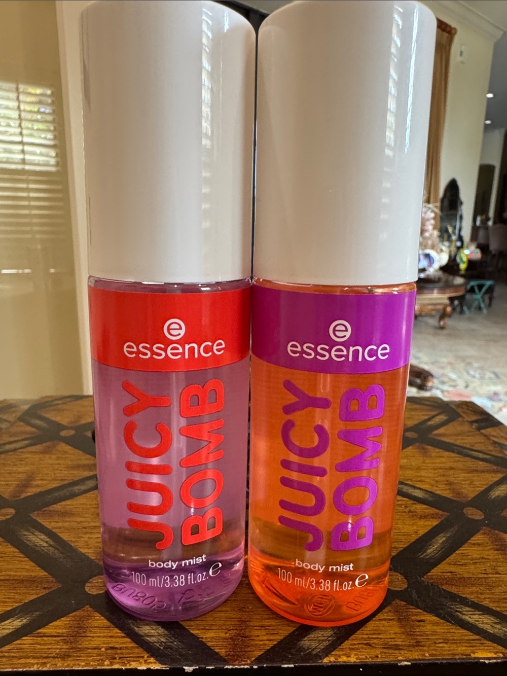 essence (2) Juicy Bomb Body Mist
